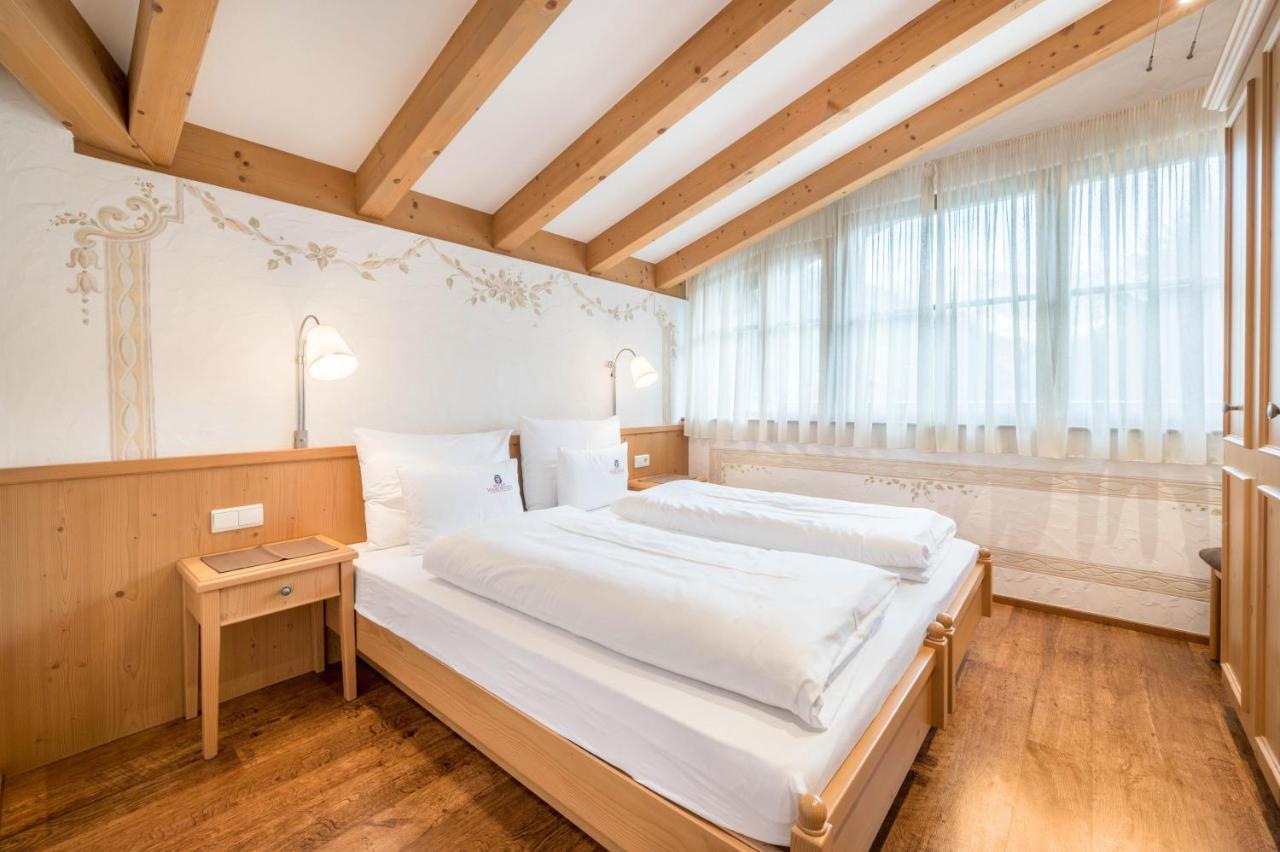 Haus Zur Vogelweide App 6 Apartment Dobbiaco Exterior foto