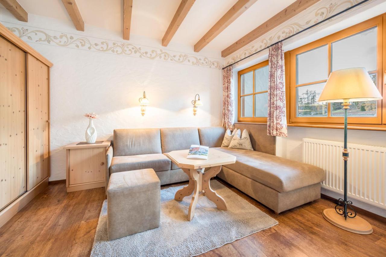 Haus Zur Vogelweide App 6 Apartment Dobbiaco Exterior foto